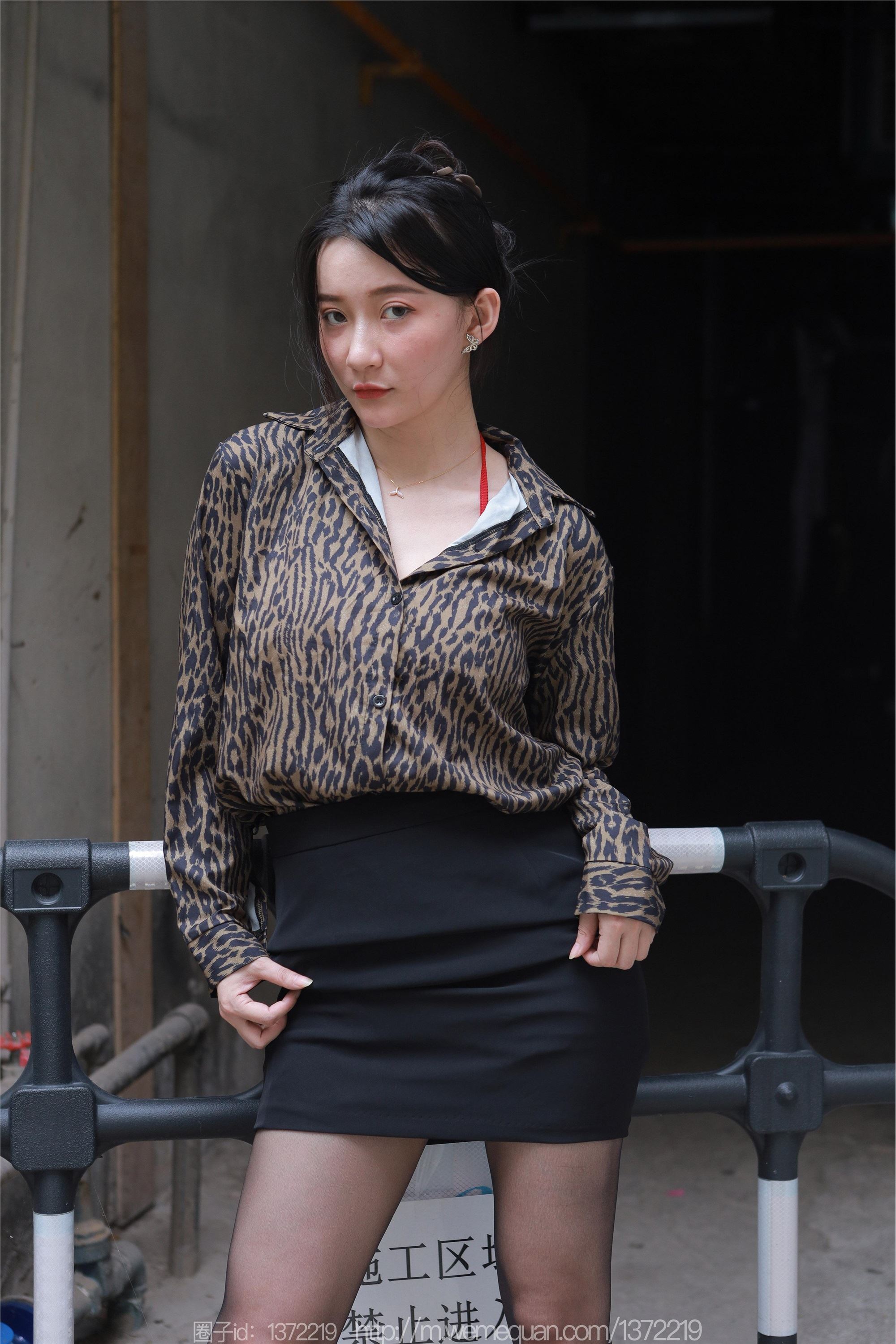 IESS异思趣向  2023.07.24 丝享家 1488 秋秋《孤身走暗巷》